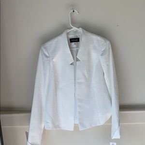 Black Label white blazer size 6